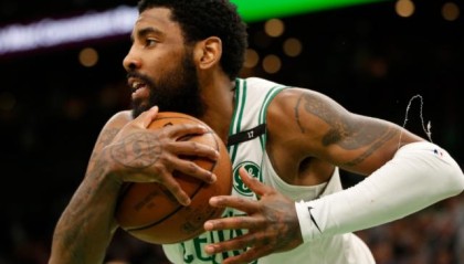 开云-欧文曾在绿军招募浓眉 因没被当做绝对核心而离开