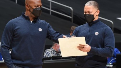 开云体育下载-【揭秘】比卢普斯的执教生涯始于泰伦·卢的秘密特训