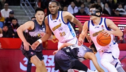 开云APP-事情闹大！广厦爆冷之夜，安保骂孙铭徽家人，球迷：CBA草台班子